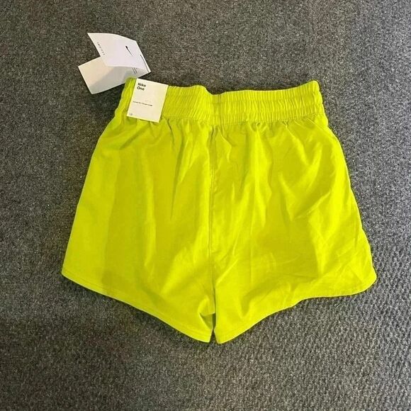 NWT Nike Girls Dri-Fit High-Waisted Woven Training Shorts Youth Green - Picture 2 of 3